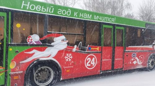 ПЕРВЫЙ автобусный парк дарит всем жителям города Гомеля праздничное настроение.